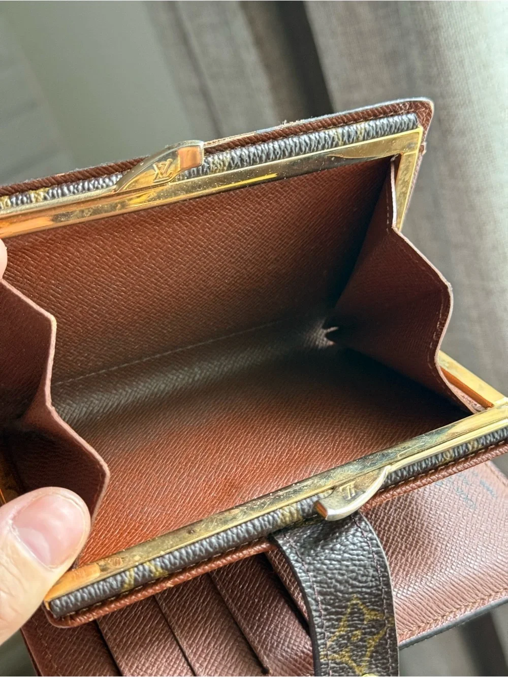 Authentic Louis Vuitton Monogram Canvas Card & kisslock Key Holder wallet